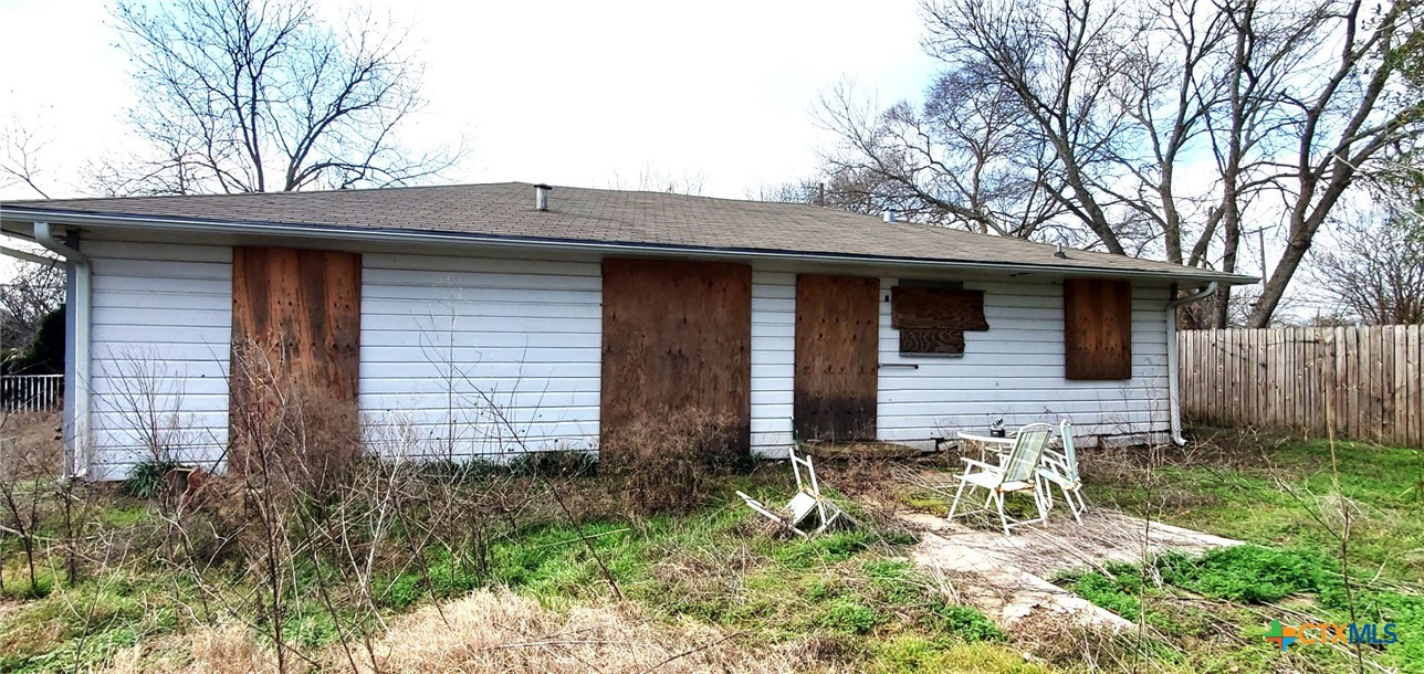 112 College Avenue Property Photo 8