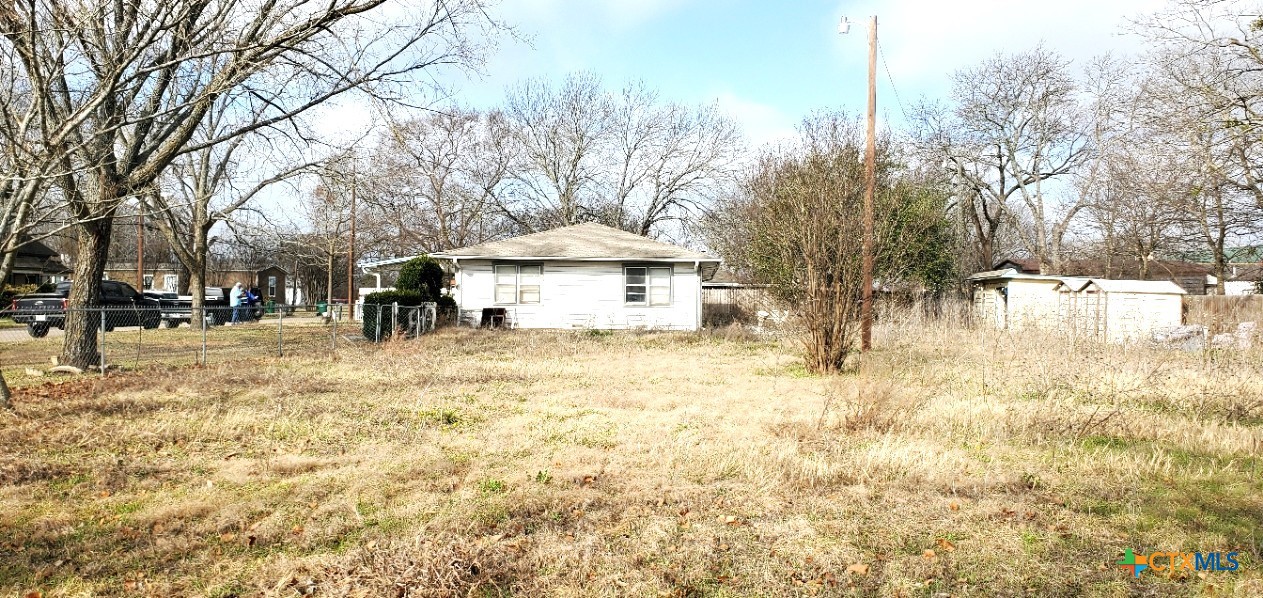 112 College Avenue Property Photo 9