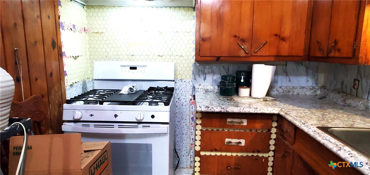 112 College Avenue Property Photo 17