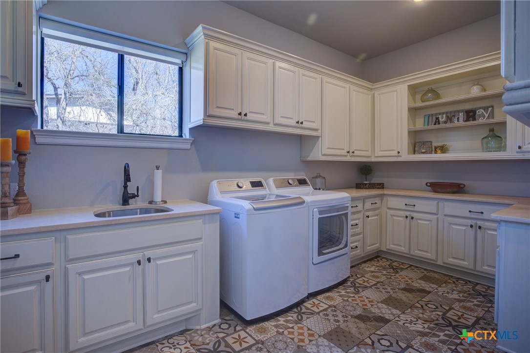 1741 Antigua Cove Property Photo 29