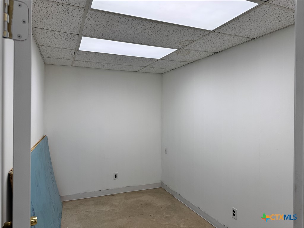 144 South Seguin Property Photo 13