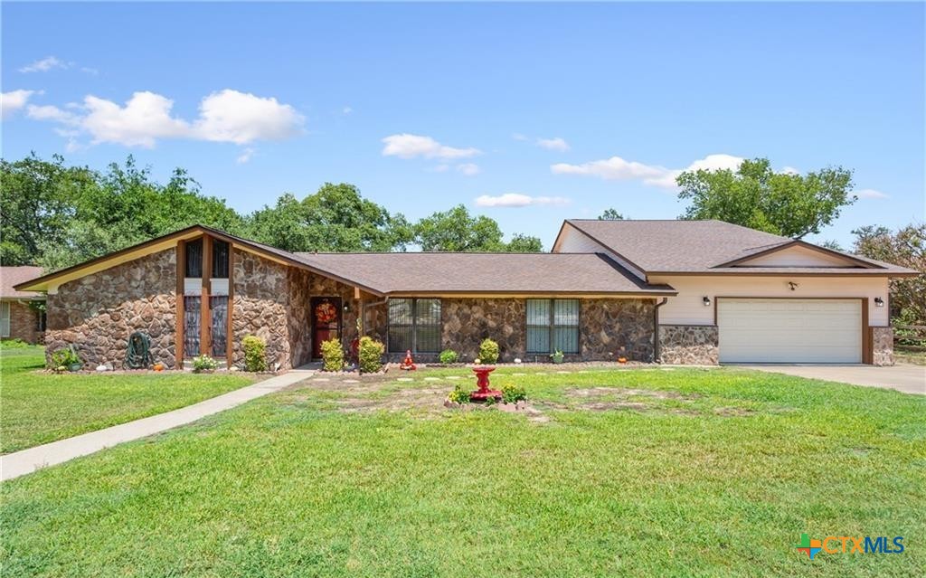 1128 Cedar Oaks Lane Property Photo 1