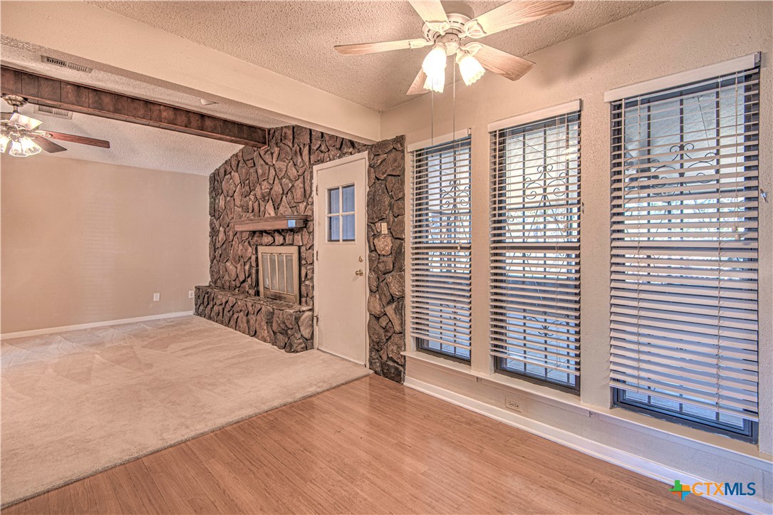 1128 Cedar Oaks Lane Property Photo 11