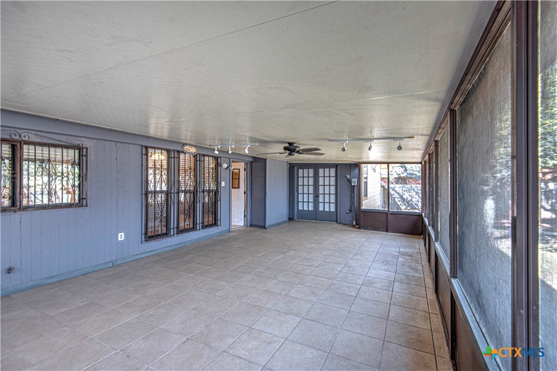 1128 Cedar Oaks Lane Property Photo 16