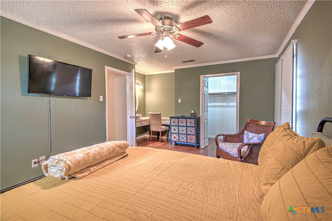 1128 Cedar Oaks Lane Property Photo 23