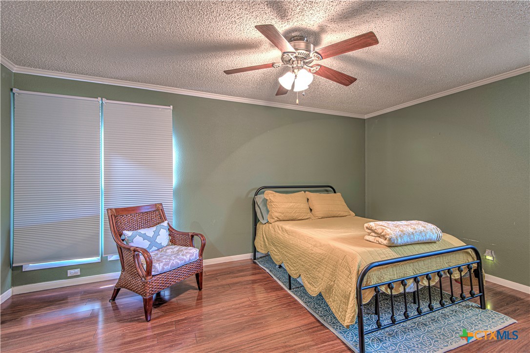 1128 Cedar Oaks Lane Property Photo 24