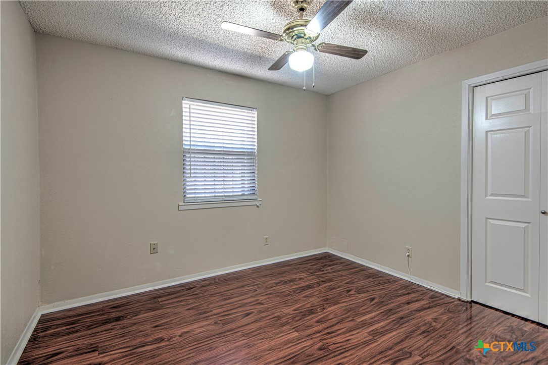 1128 Cedar Oaks Lane Property Photo 25