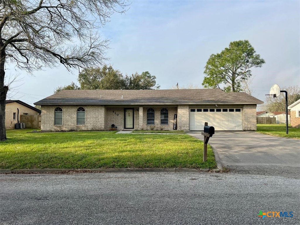 610 Davis Street Property Photo
