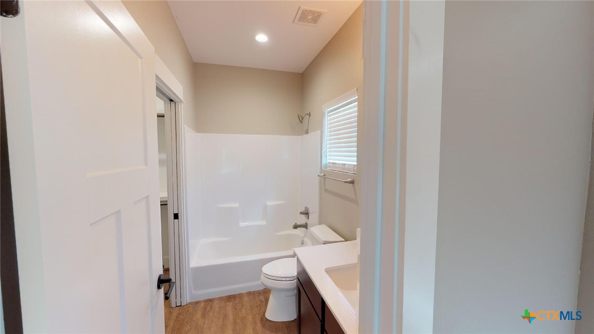 311 Craddock Avenue 203 Property Photo 16