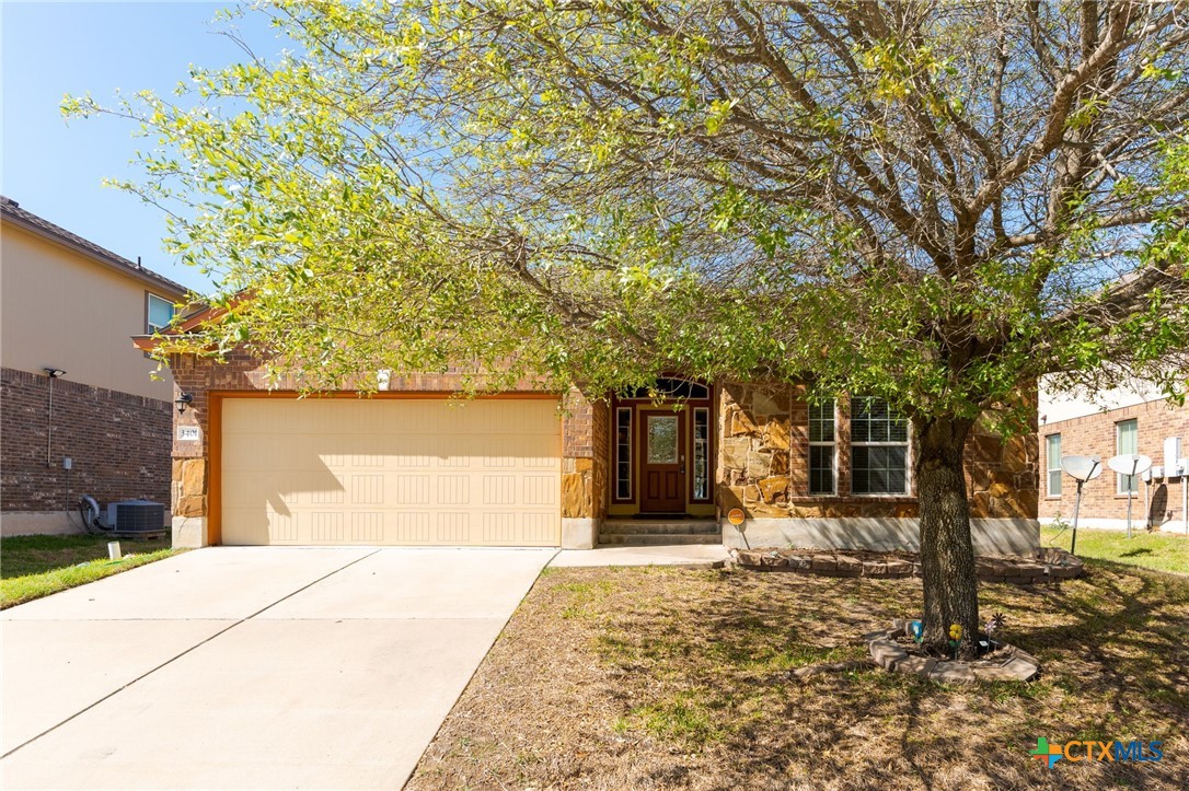 3401 Cricklewood Drive Property Photo 2