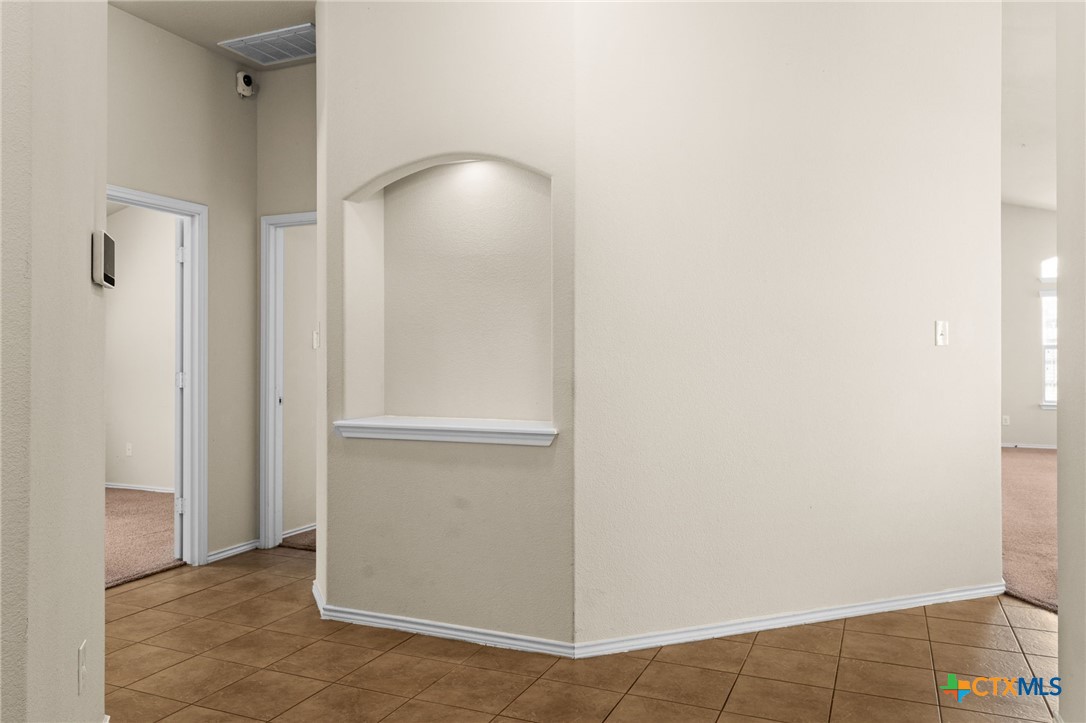 3401 Cricklewood Drive Property Photo 3