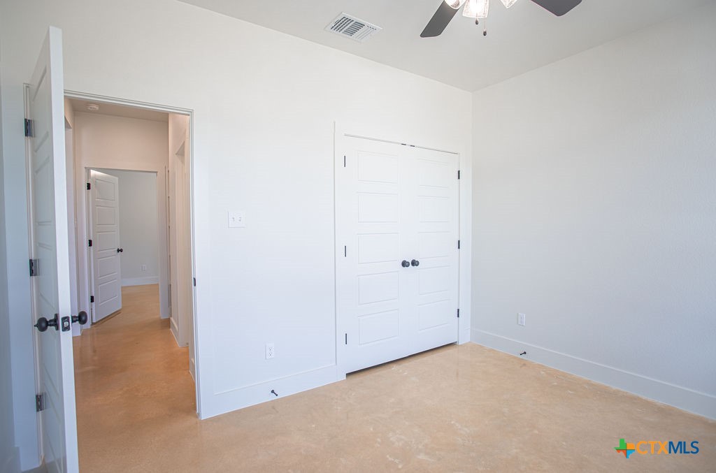 7904 Smoke Creek Lane Property Photo 7