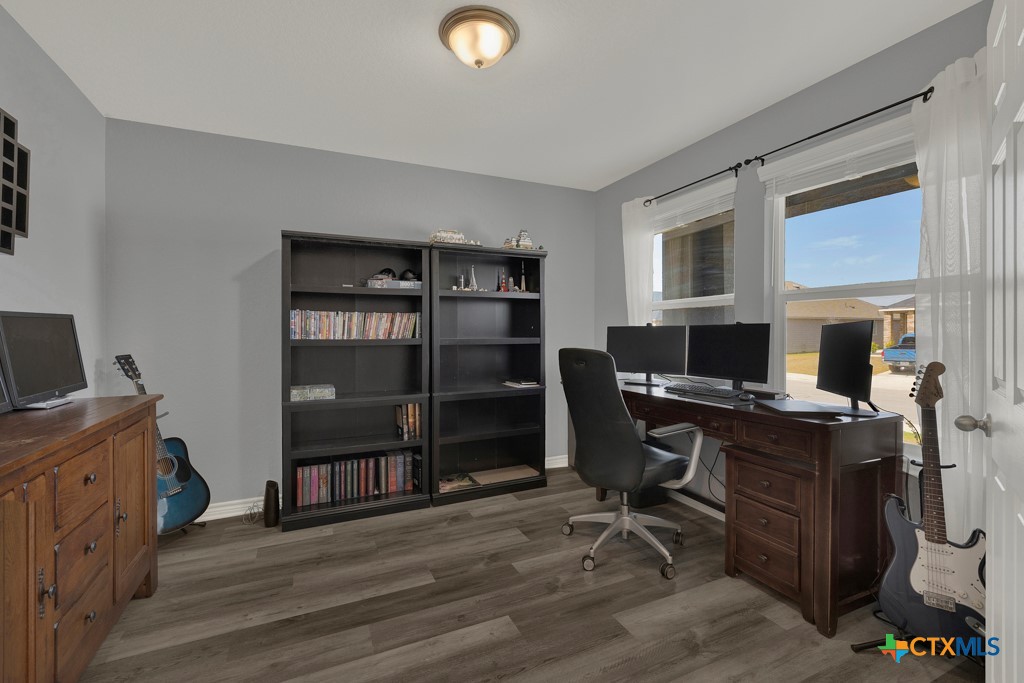 417 Briarfield Drive Property Photo 4