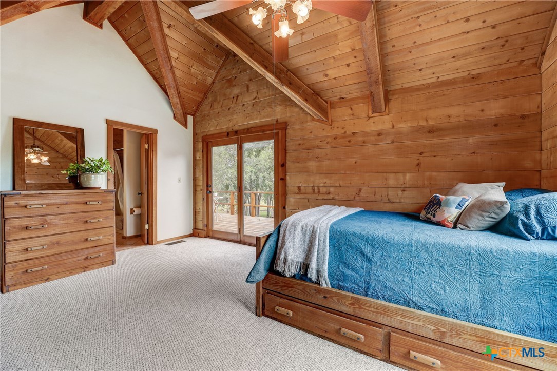 700 Ledgerock Road Property Photo 13