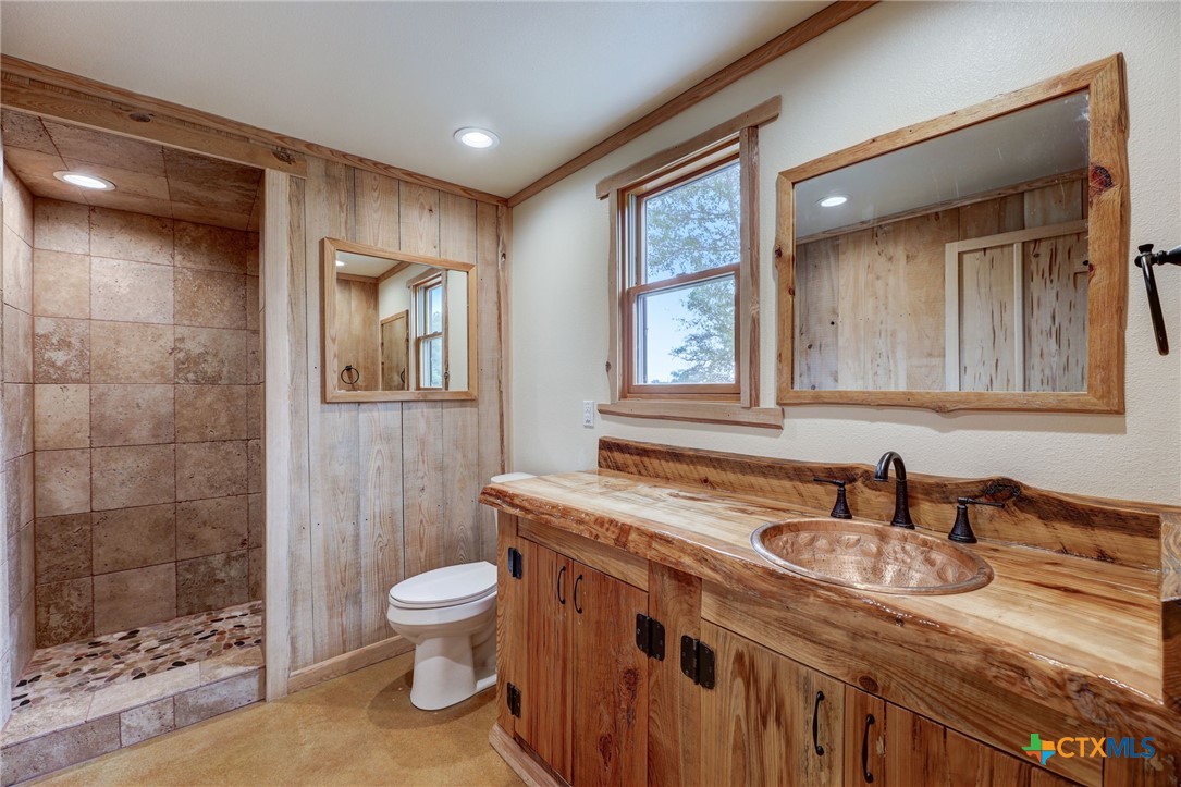 700 Ledgerock Road Property Photo 32