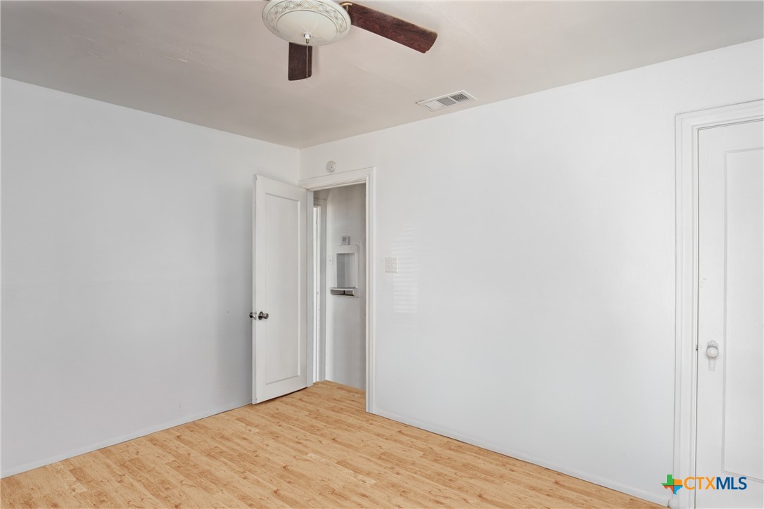 2107 Saunders Street Property Photo 7