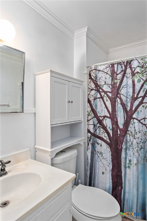 2107 Saunders Street Property Photo 8