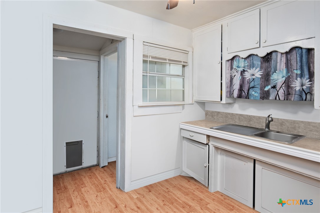 2107 Saunders Street Property Photo 11