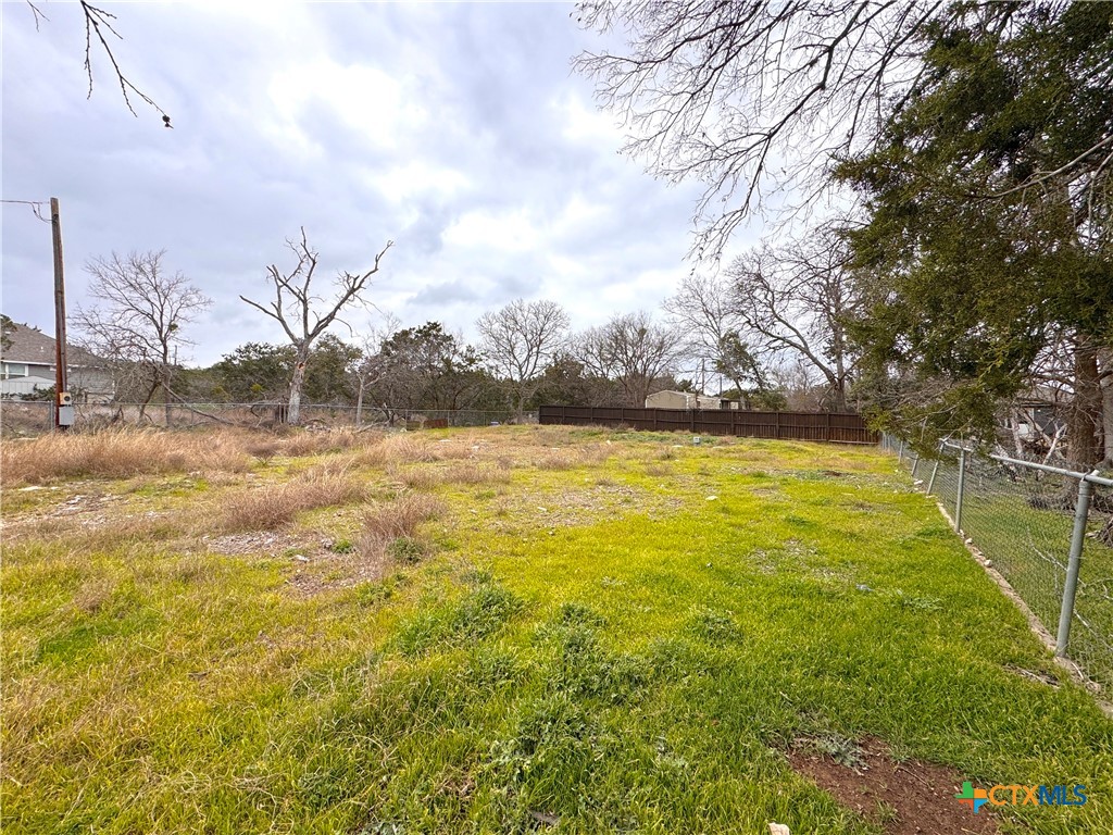 563 Oak Trail Drive Property Photo 12