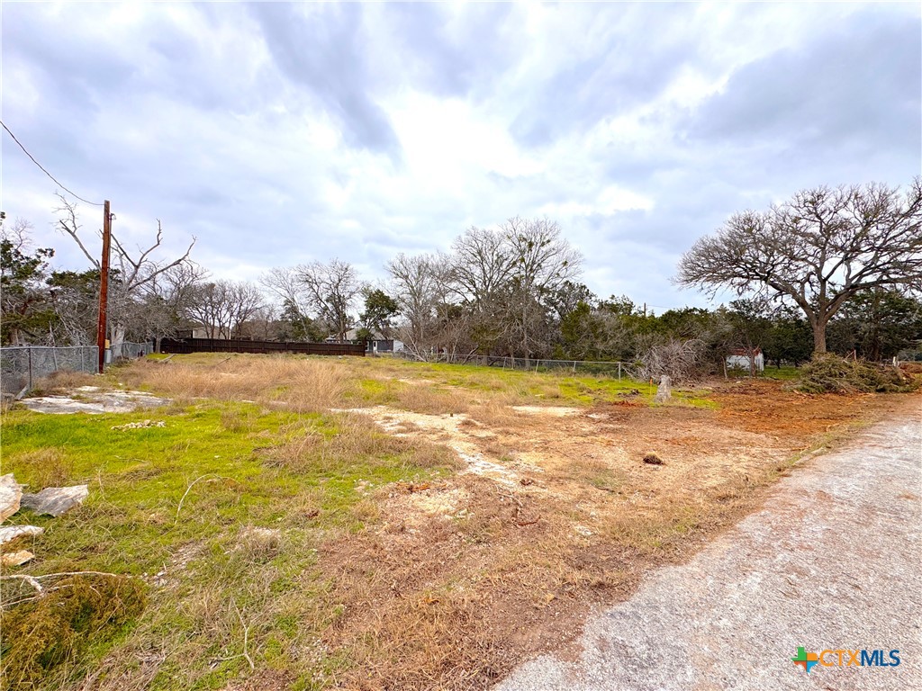 563 Oak Trail Drive Property Photo 14