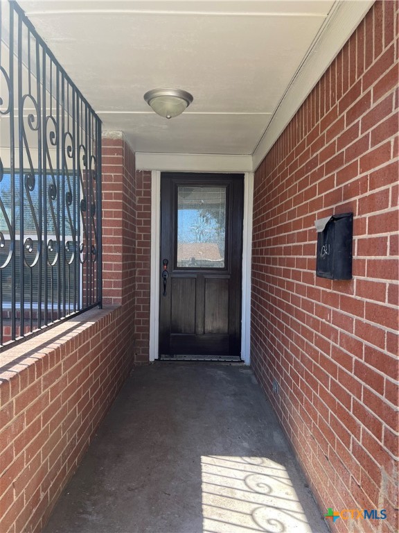 1321 Gardenia Avenue Property Photo 5