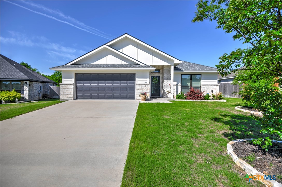6208 Catania Drive Property Photo 1