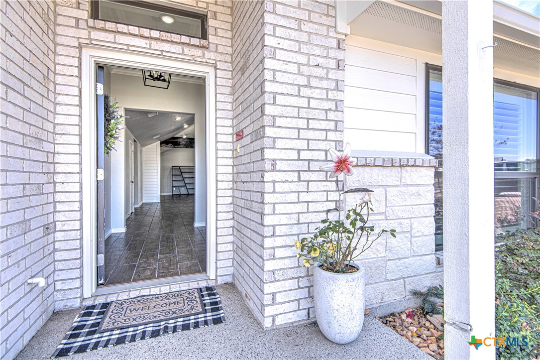 6208 Catania Drive Property Photo 7