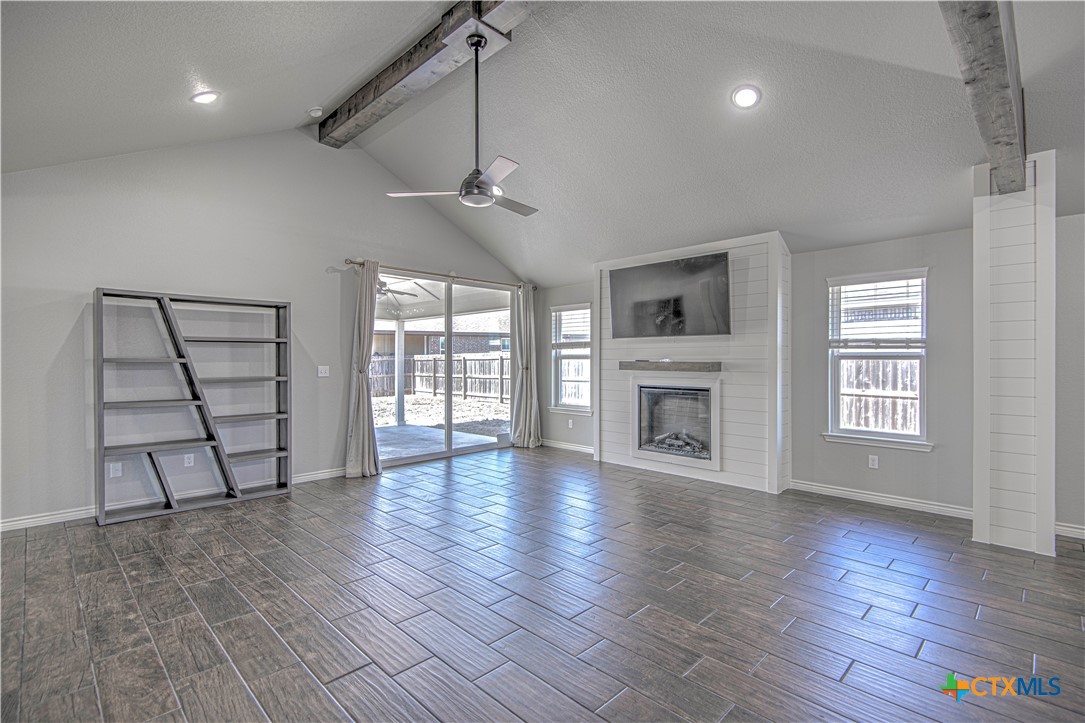6208 Catania Drive Property Photo 10