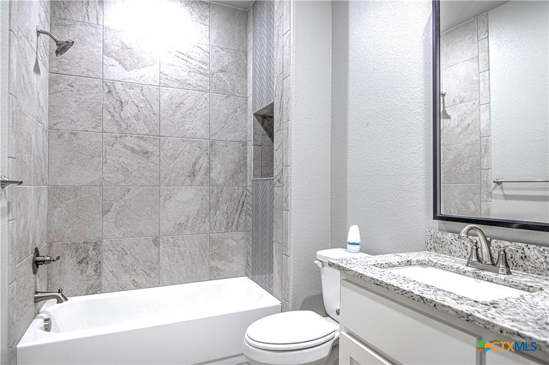 6208 Catania Drive Property Photo 29