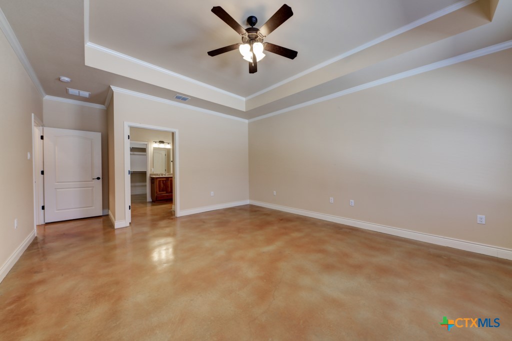944 Hudson Lane Property Photo 16