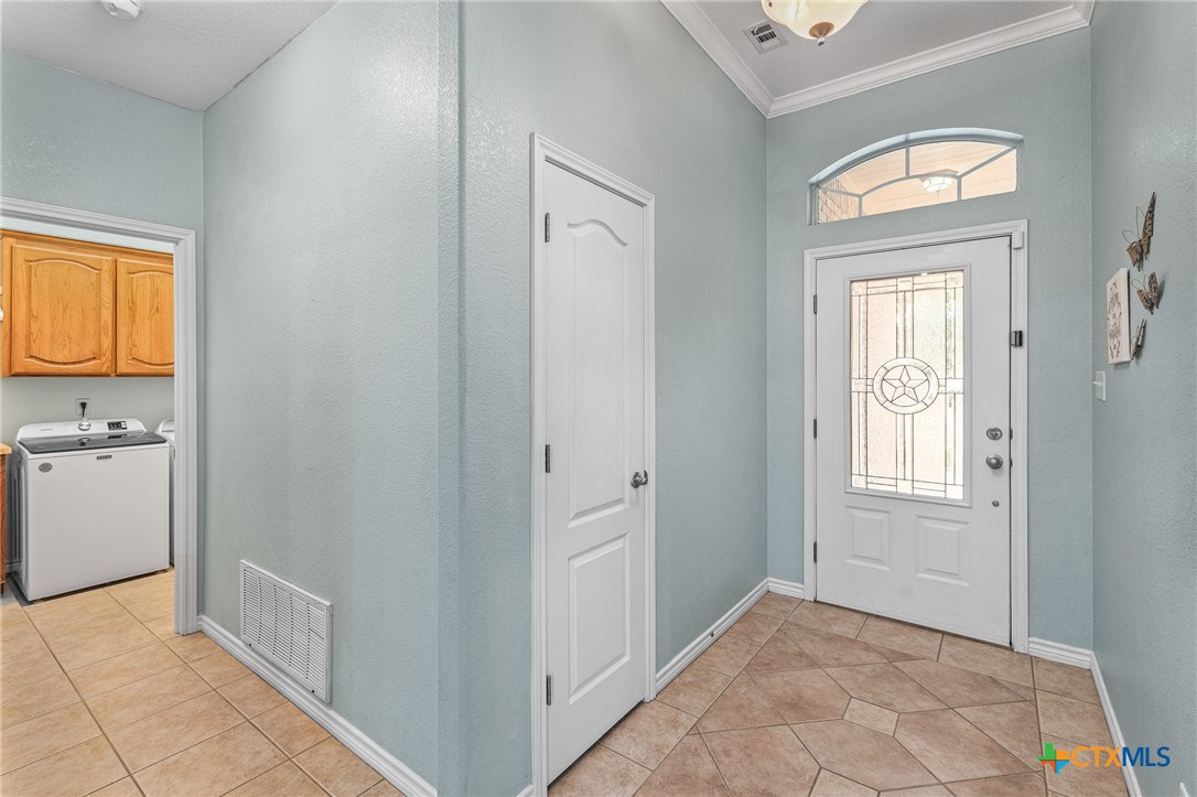 2504 Joseph Drive Property Photo 4