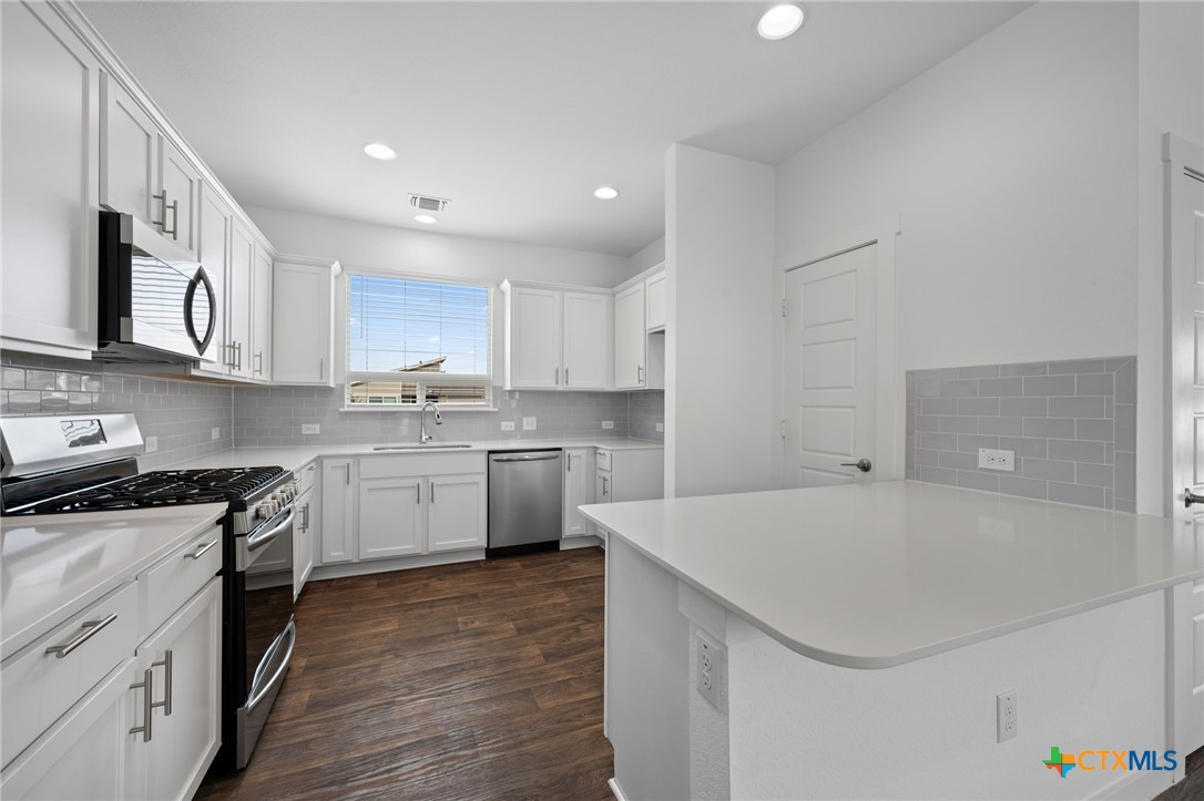 3728 Yeoman Street Property Photo 12