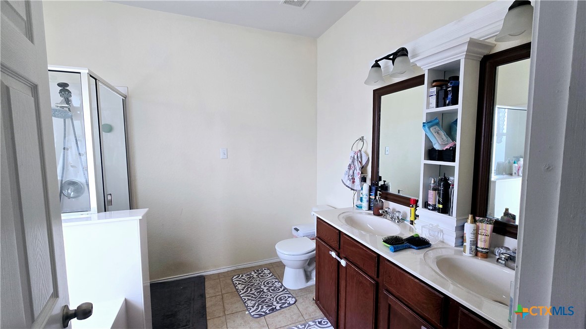 5200 Milky Way Avenue Property Photo 8