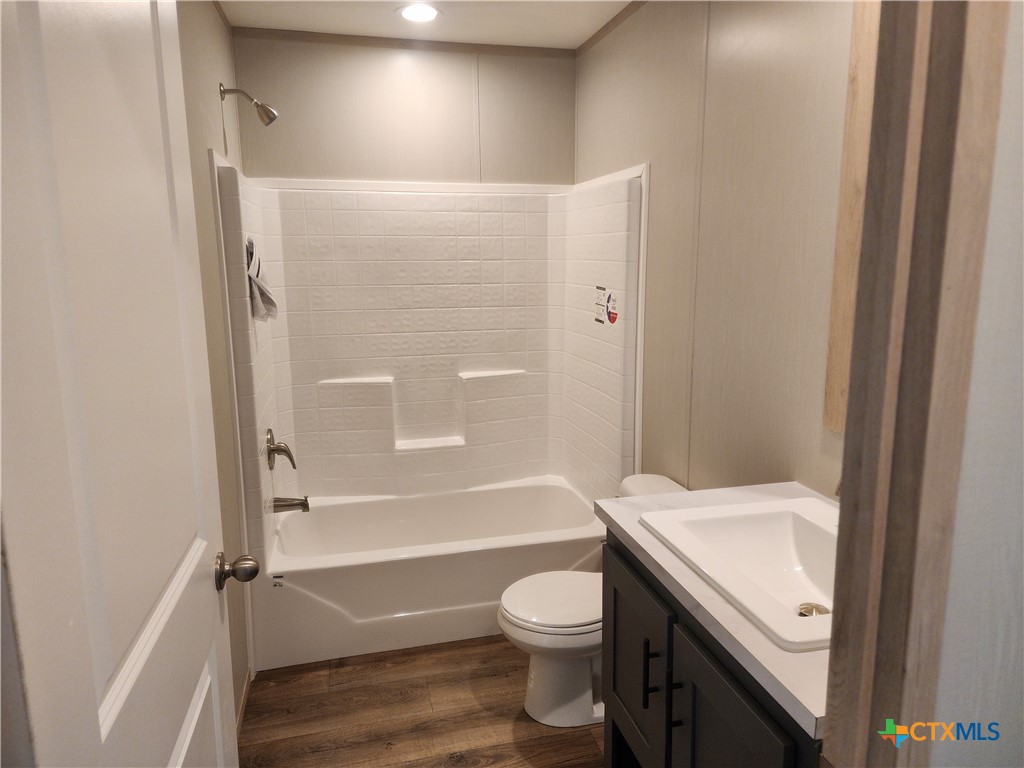 4214 Woodrow Center Drive Property Photo 9