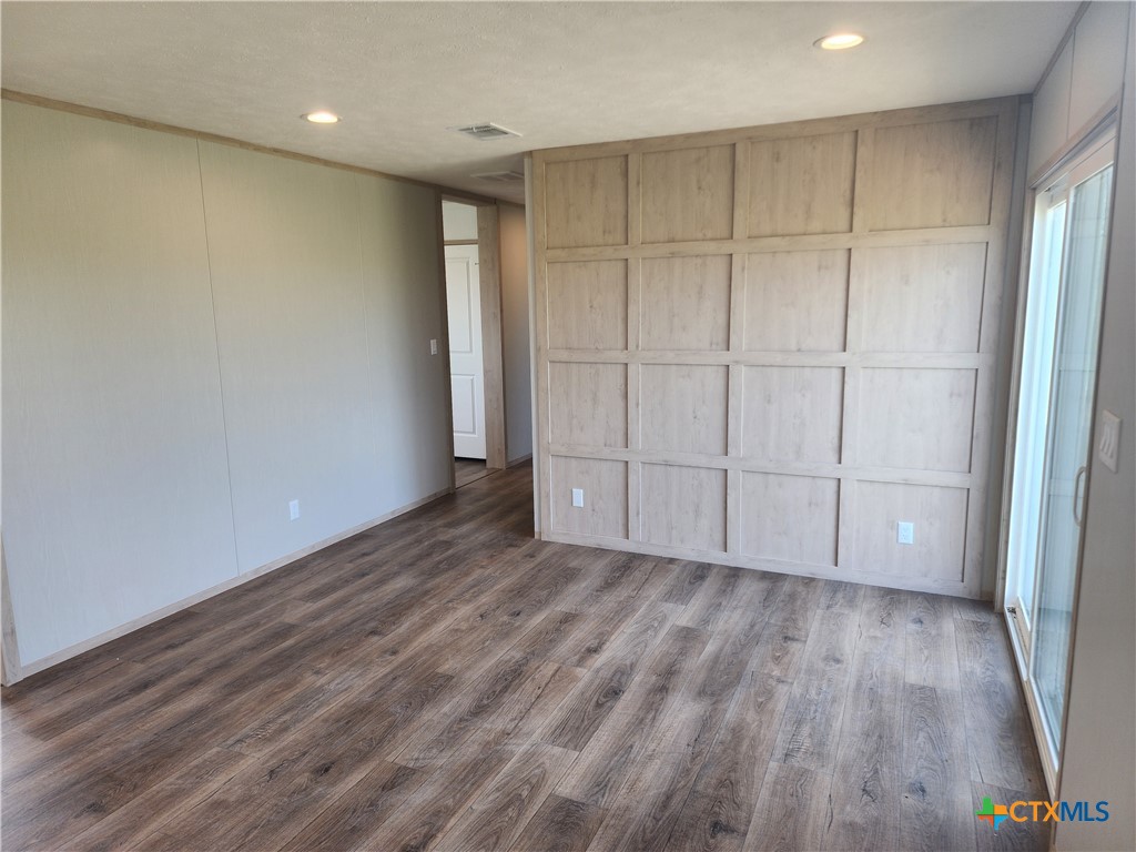 4214 Woodrow Center Drive Property Photo 13