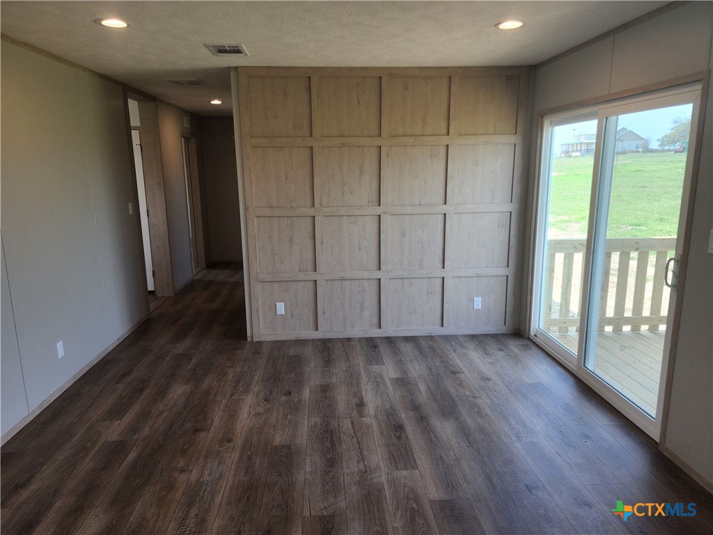 4214 Woodrow Center Drive Property Photo 14