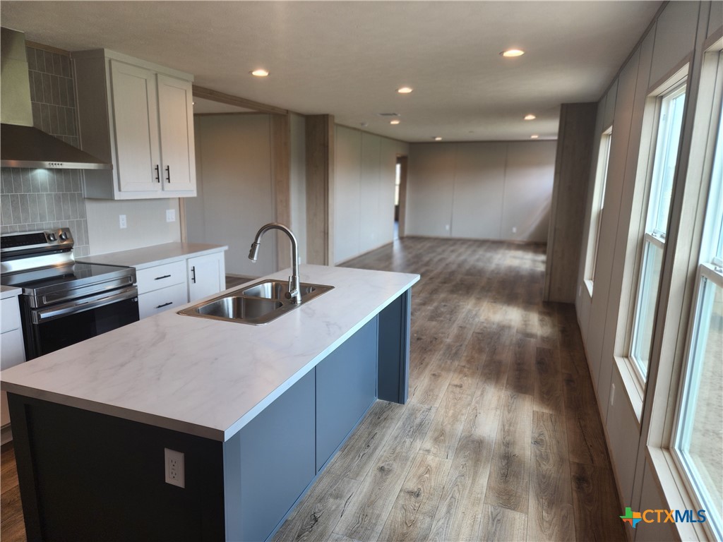 4214 Woodrow Center Drive Property Photo 17