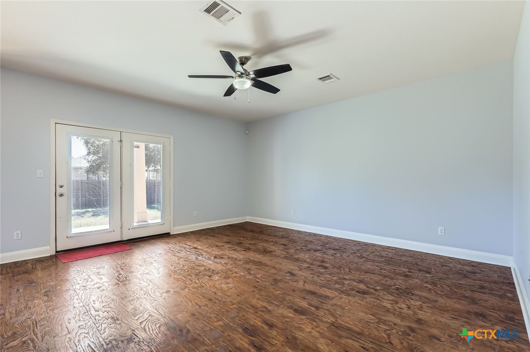 219 Woodlake Drive Property Photo 10