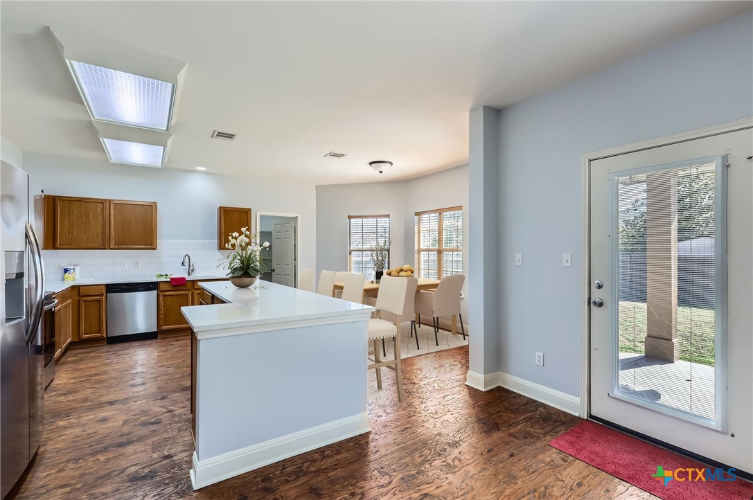 219 Woodlake Drive Property Photo 15