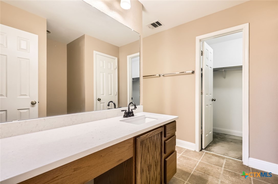 219 Woodlake Drive Property Photo 21