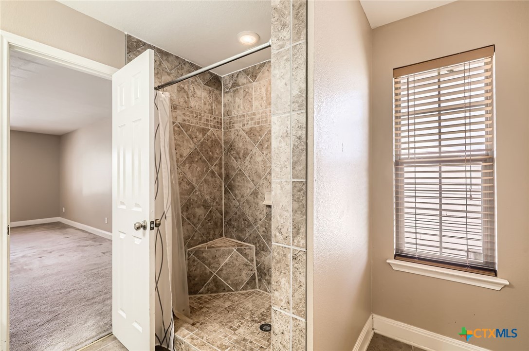 219 Woodlake Drive Property Photo 22