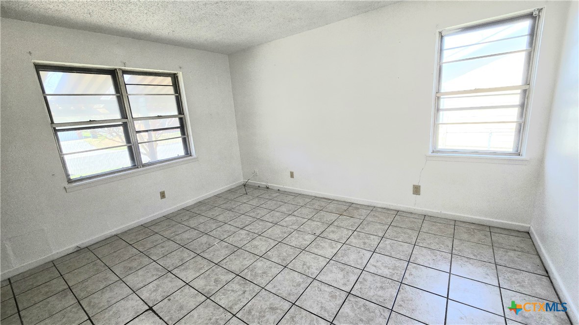 1510 Meadow Drive Property Photo 2