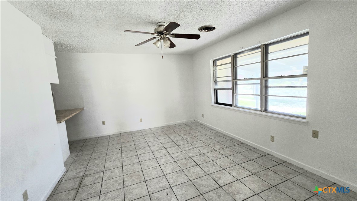 1510 Meadow Drive Property Photo 3