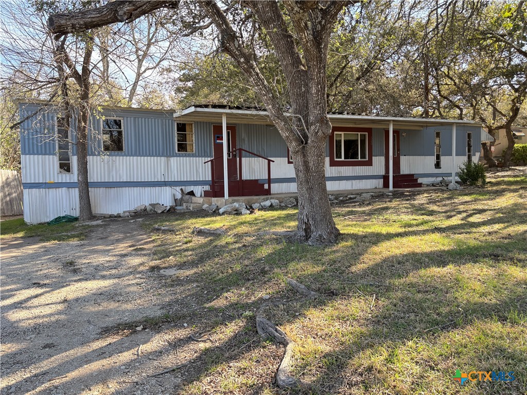 520 Royal Oak Drive Property Photo 1
