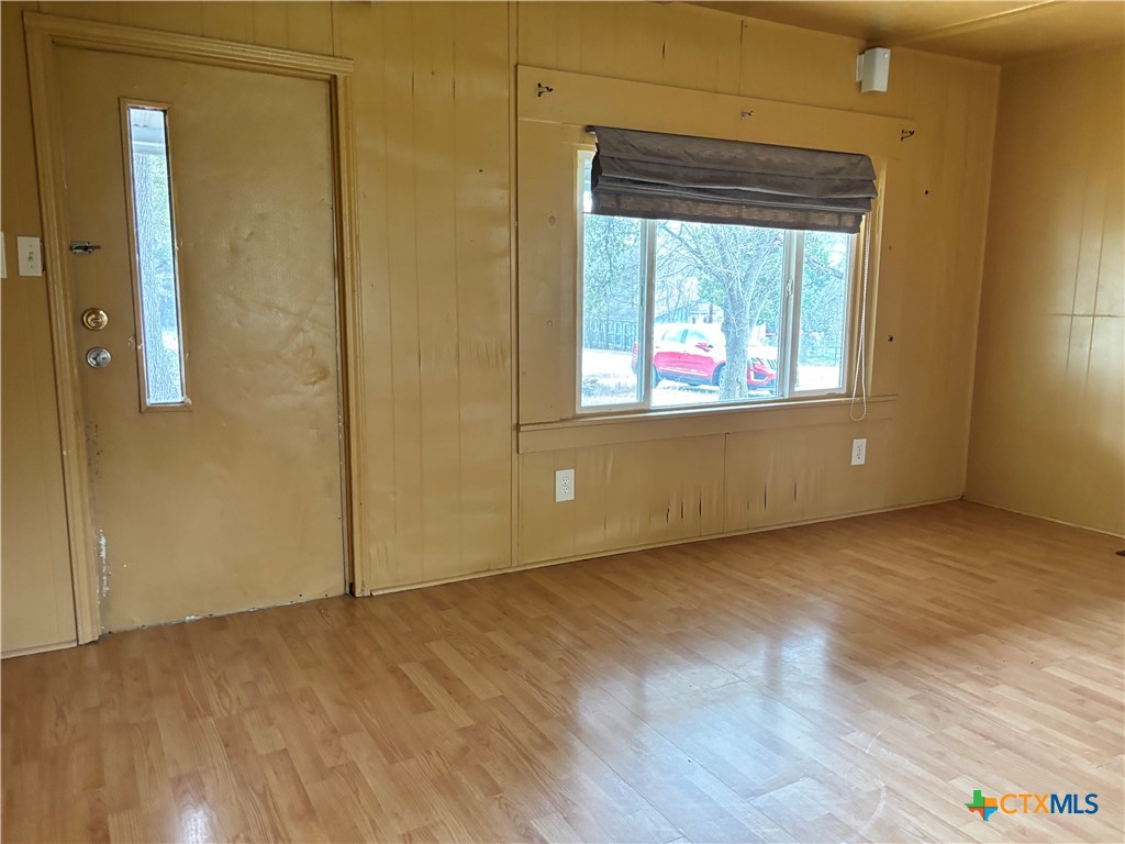 520 Royal Oak Drive Property Photo 6