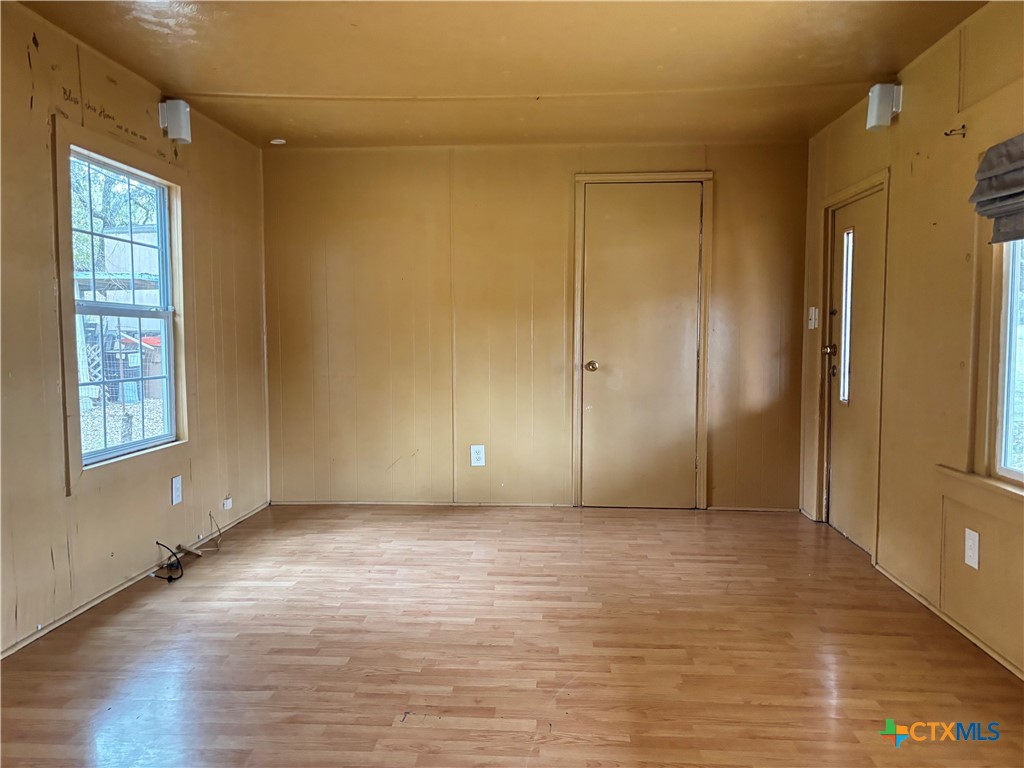 520 Royal Oak Drive Property Photo 8
