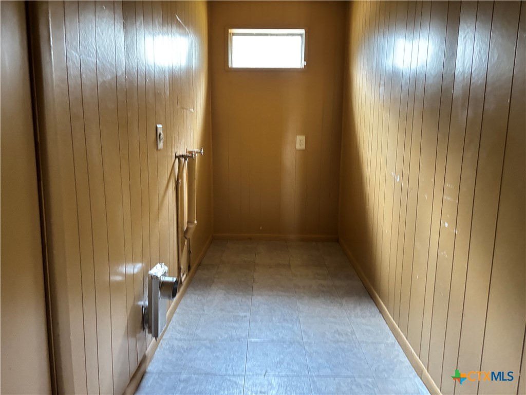 520 Royal Oak Drive Property Photo 11