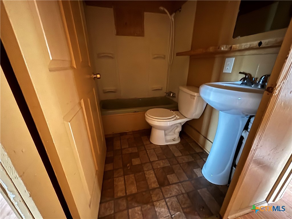 520 Royal Oak Drive Property Photo 19