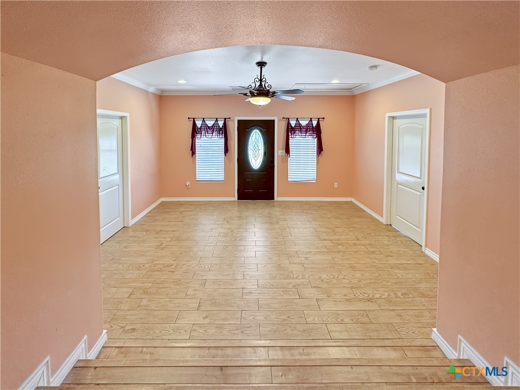 497 Farhills Drive Property Photo 7
