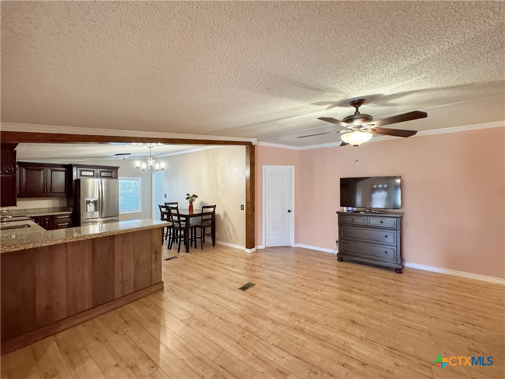 497 Farhills Drive Property Photo 17